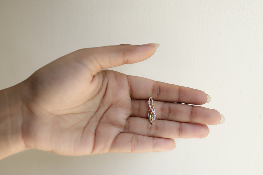 Musician’s Abode Diamond Pendant (With Chain)